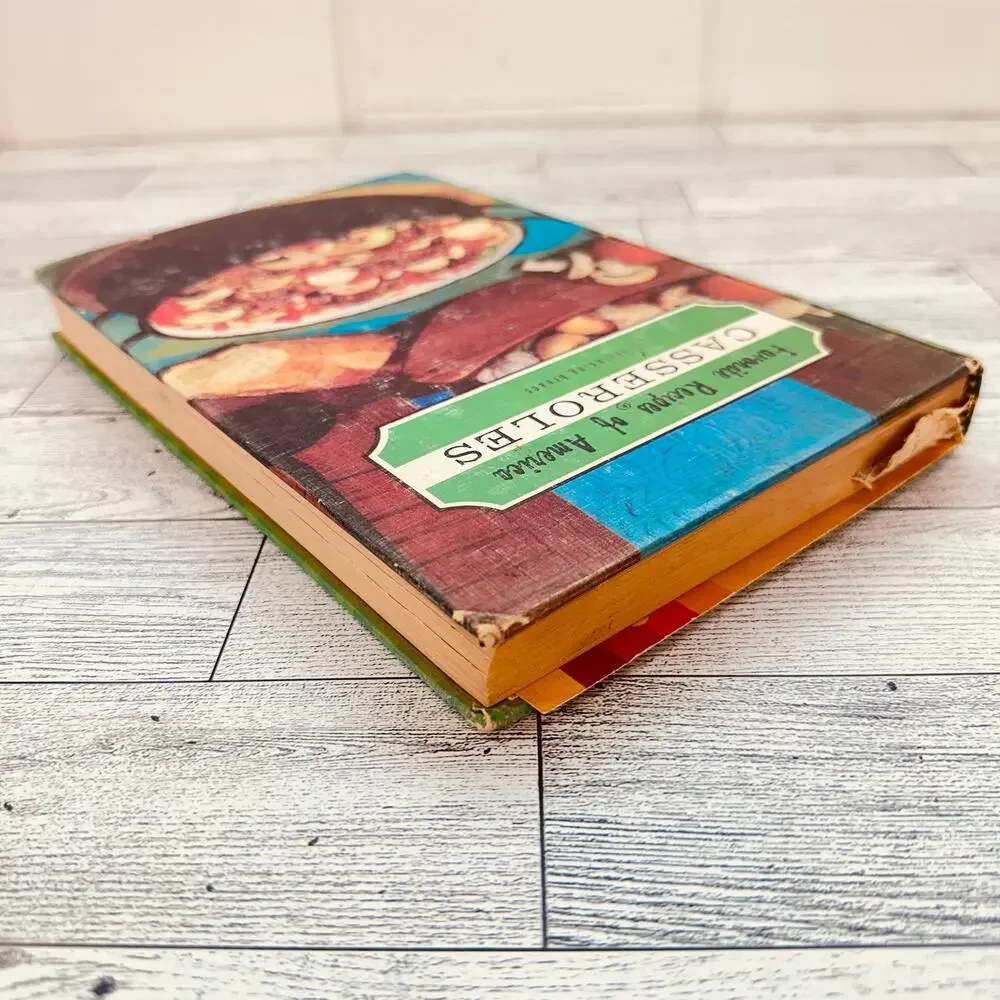 Casseroles Favorite Recipes of America HC‎ Cookbook Vtg 1966 + Clippings